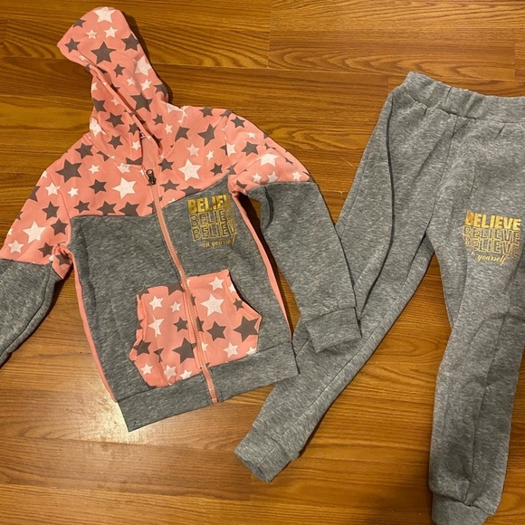 Love from the Heart Sweatsuit size 5/6 (HG) - Picture 5 of 11